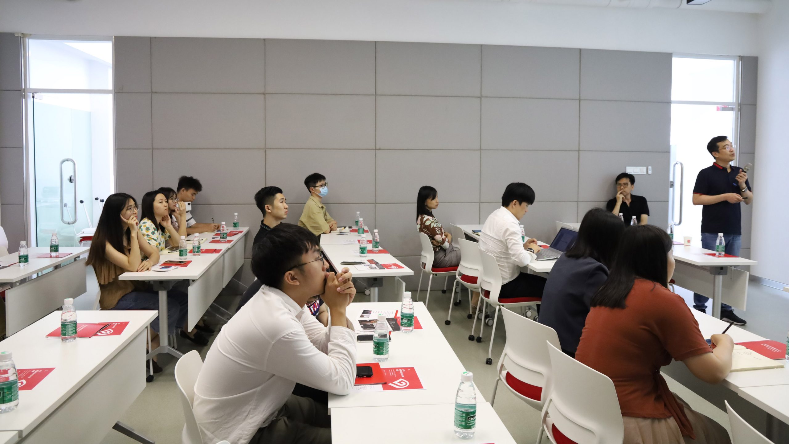 擦出中韓設計火花，中韓設計順德中心公益講座在設計城舉行