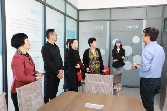 焦作市新的社會(huì)階層人士聯(lián)誼會(huì)實(shí)踐創(chuàng)新基地觀摩活動(dòng)在中原工業(yè)設(shè)計(jì)城舉辦