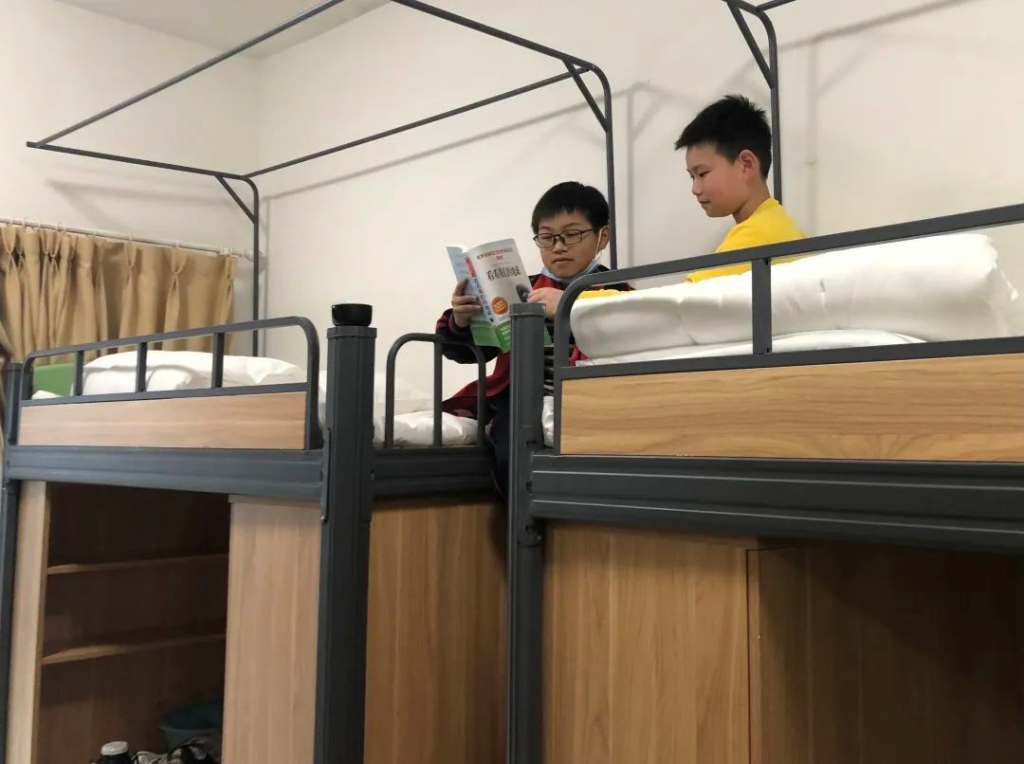 小小創(chuàng)客發(fā)明家 研學實踐顯身手