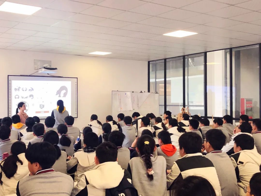 用智能筑夢(mèng)未來——逍林初級(jí)中學(xué)研學(xué)回顧