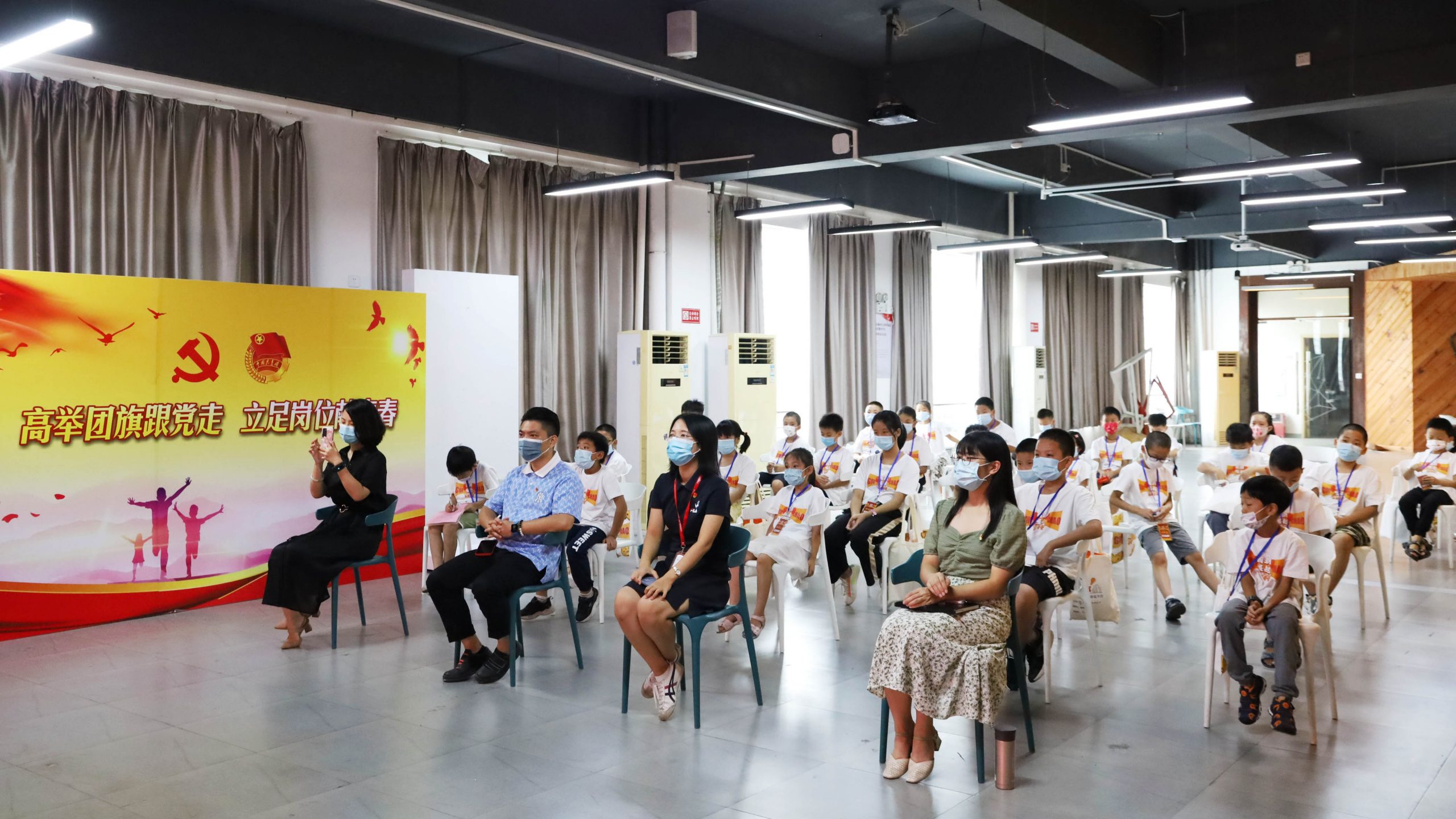 國潮崛起！這群05后小小設(shè)計師的快閃學(xué)堂正式開營