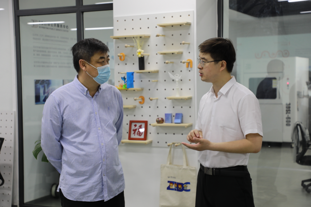 焦作市科協副主席李峰一行，蒞臨設計城開展省科普教育基地調研工作
