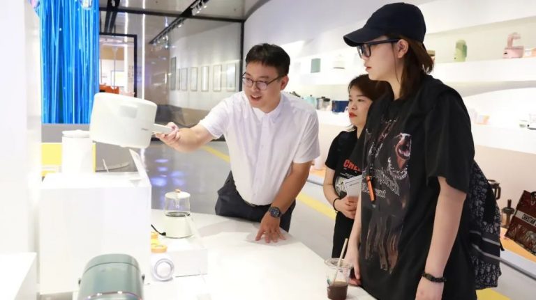 設計遇上“新營銷”，騰訊行業服務團隊入城鏈接品牌升級