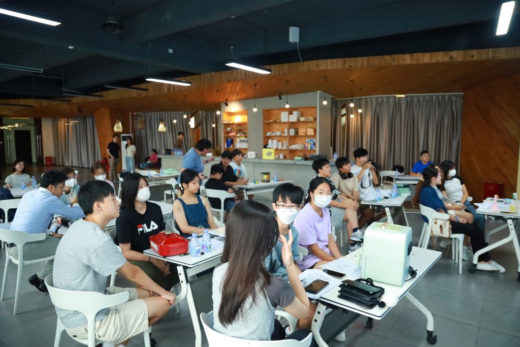 香港青年探尋設(shè)計(jì)城 共赴大灣區(qū)創(chuàng)新之旅