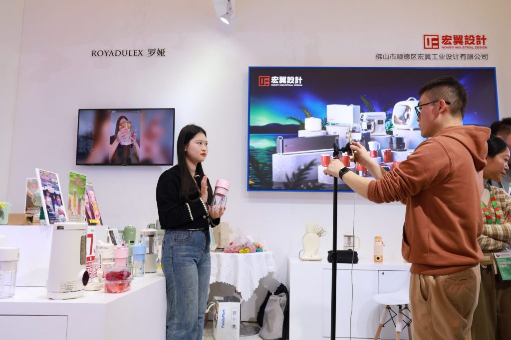 設計城企業(yè)閃耀上海AWE “設計+科技”催生新質(zhì)生產(chǎn)力