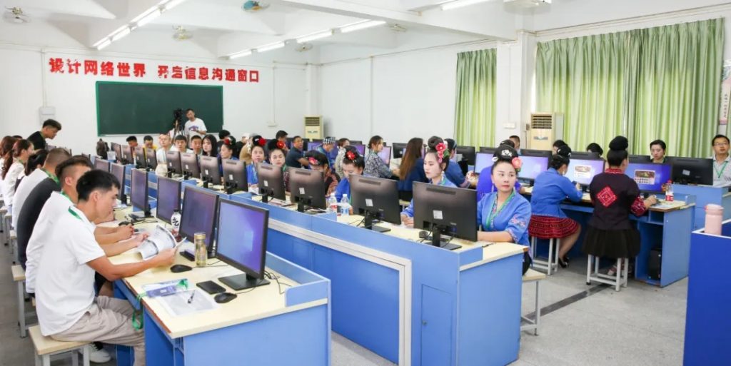 貴州黨政代表團考察設(shè)計城，深化粵黔創(chuàng)新與人才合作
