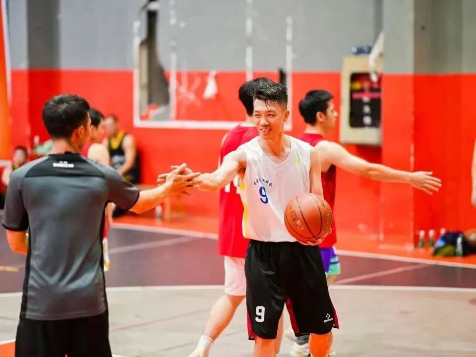 “青春向黨·活力飛揚”丨北滘鎮(zhèn)設(shè)計城社區(qū)開展職工健身運動會